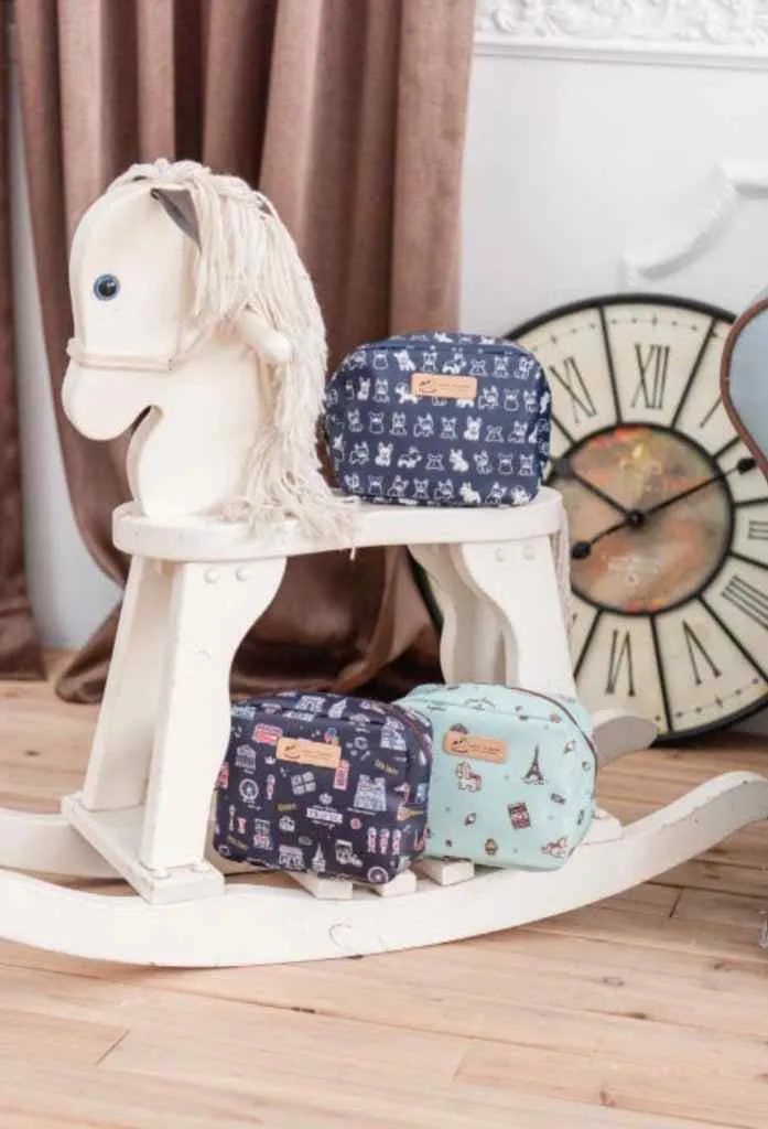 Baby Blue Aquatic Cats Cube Cosmetic Bag