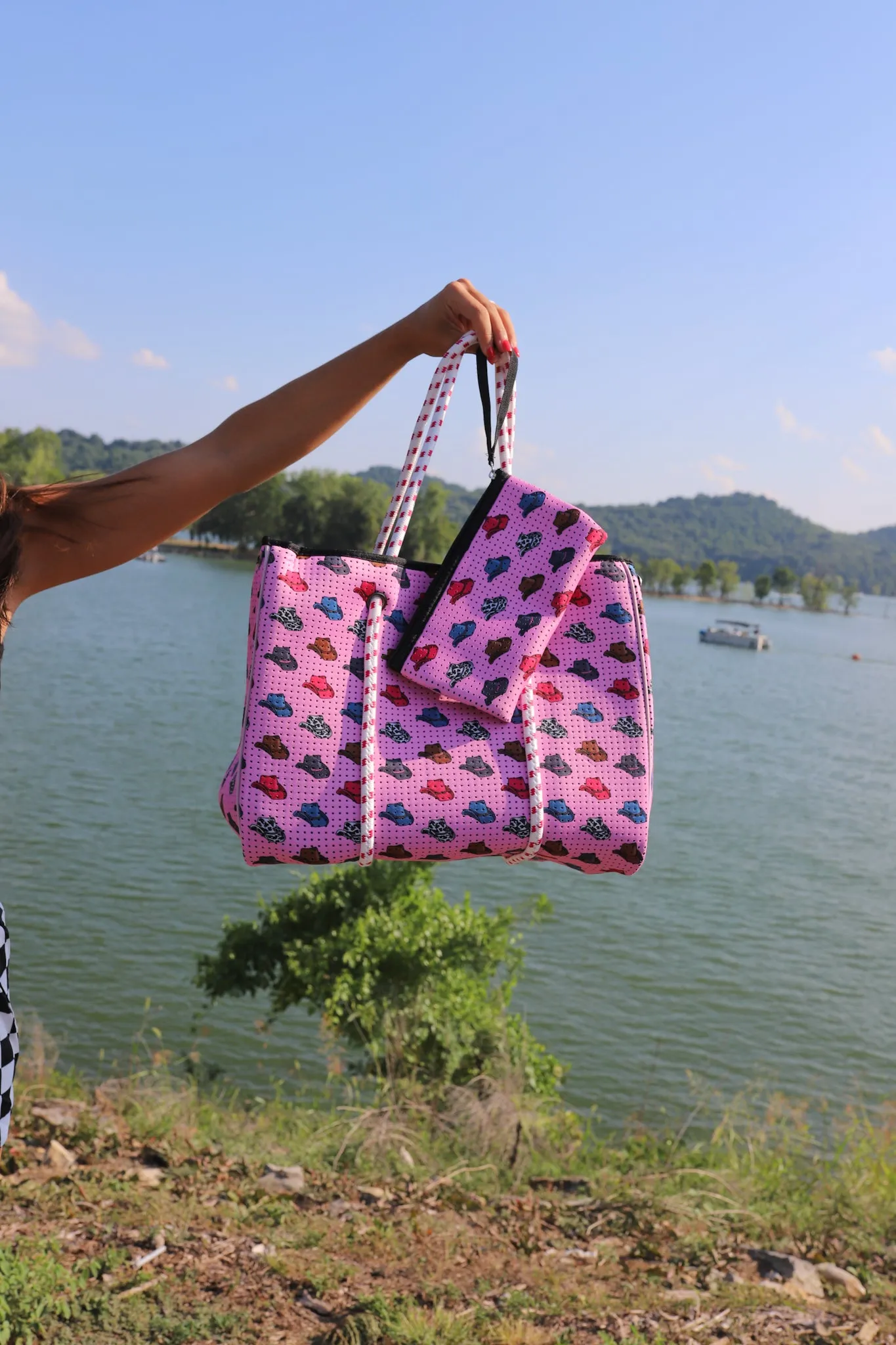 Beach Hand Bag in Black Pink Cowboy Hat