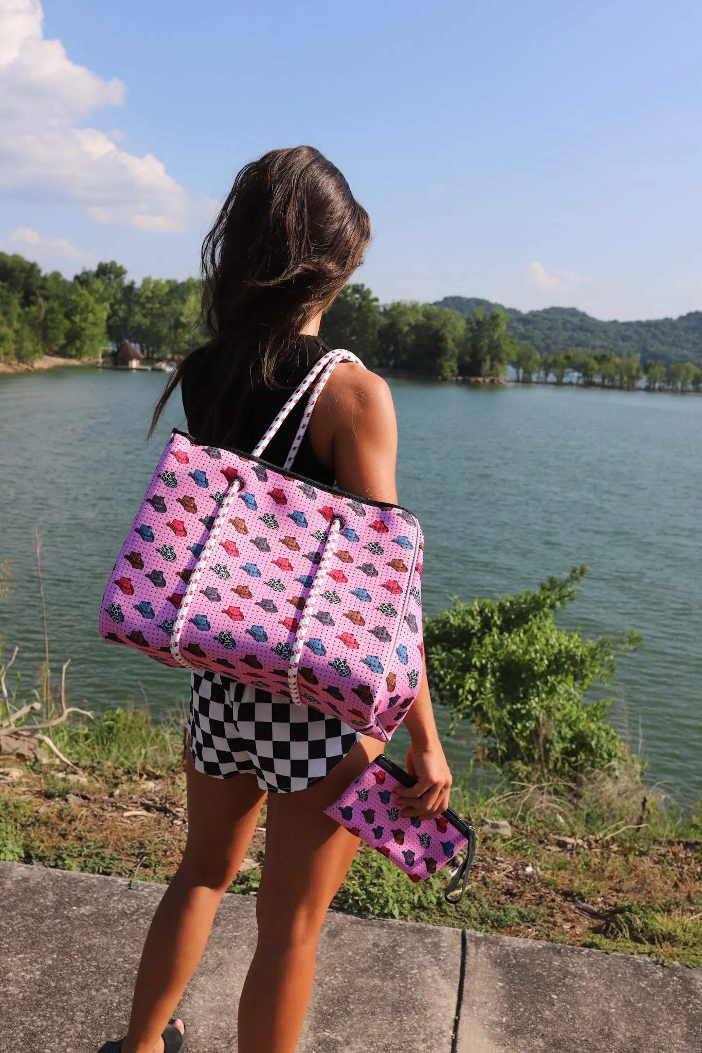 Beach Hand Bag in Black Pink Cowboy Hat