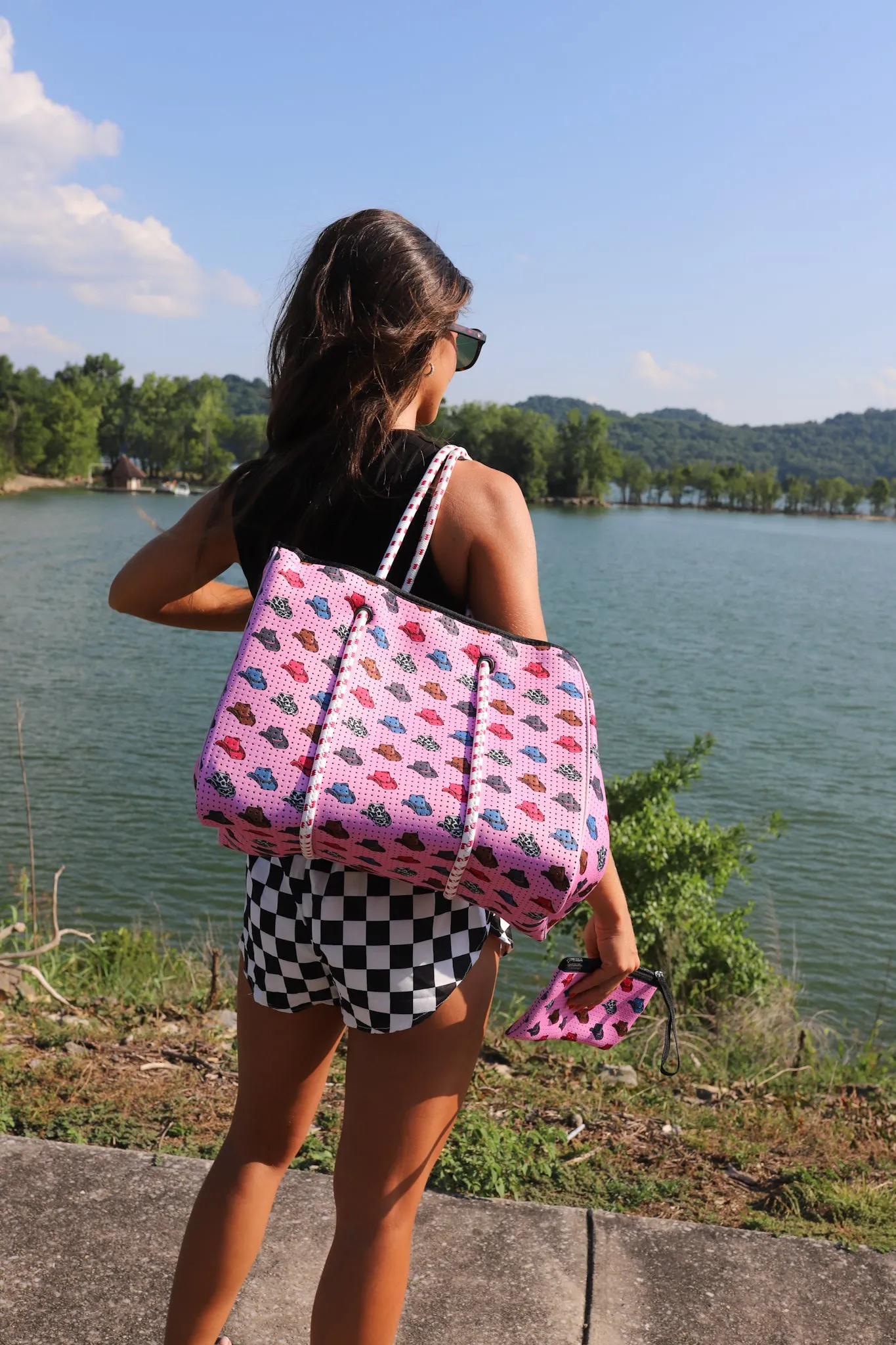 Beach Hand Bag in Black Pink Cowboy Hat