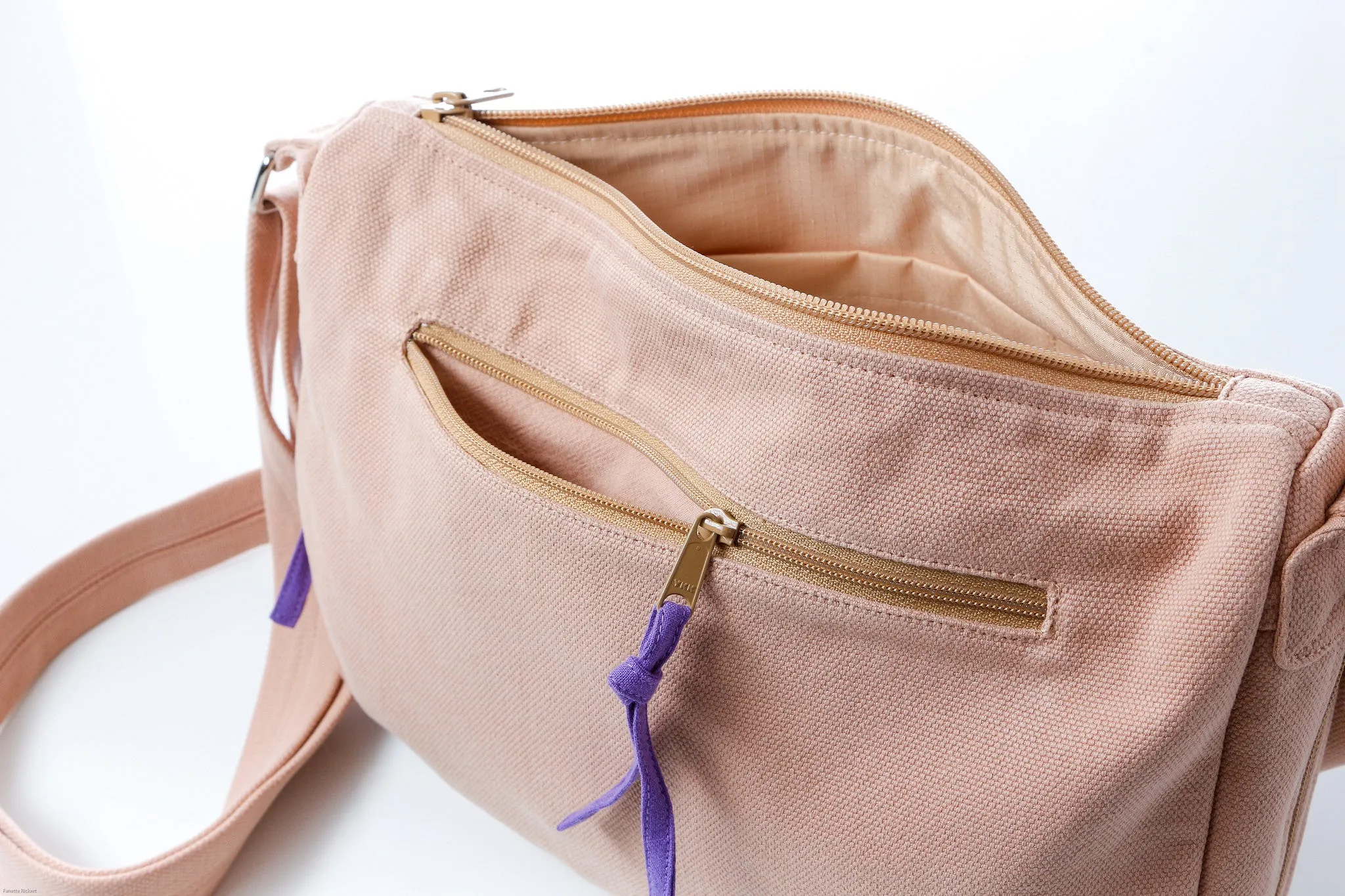 Cara Cat Expandable Bottom Crossbody
