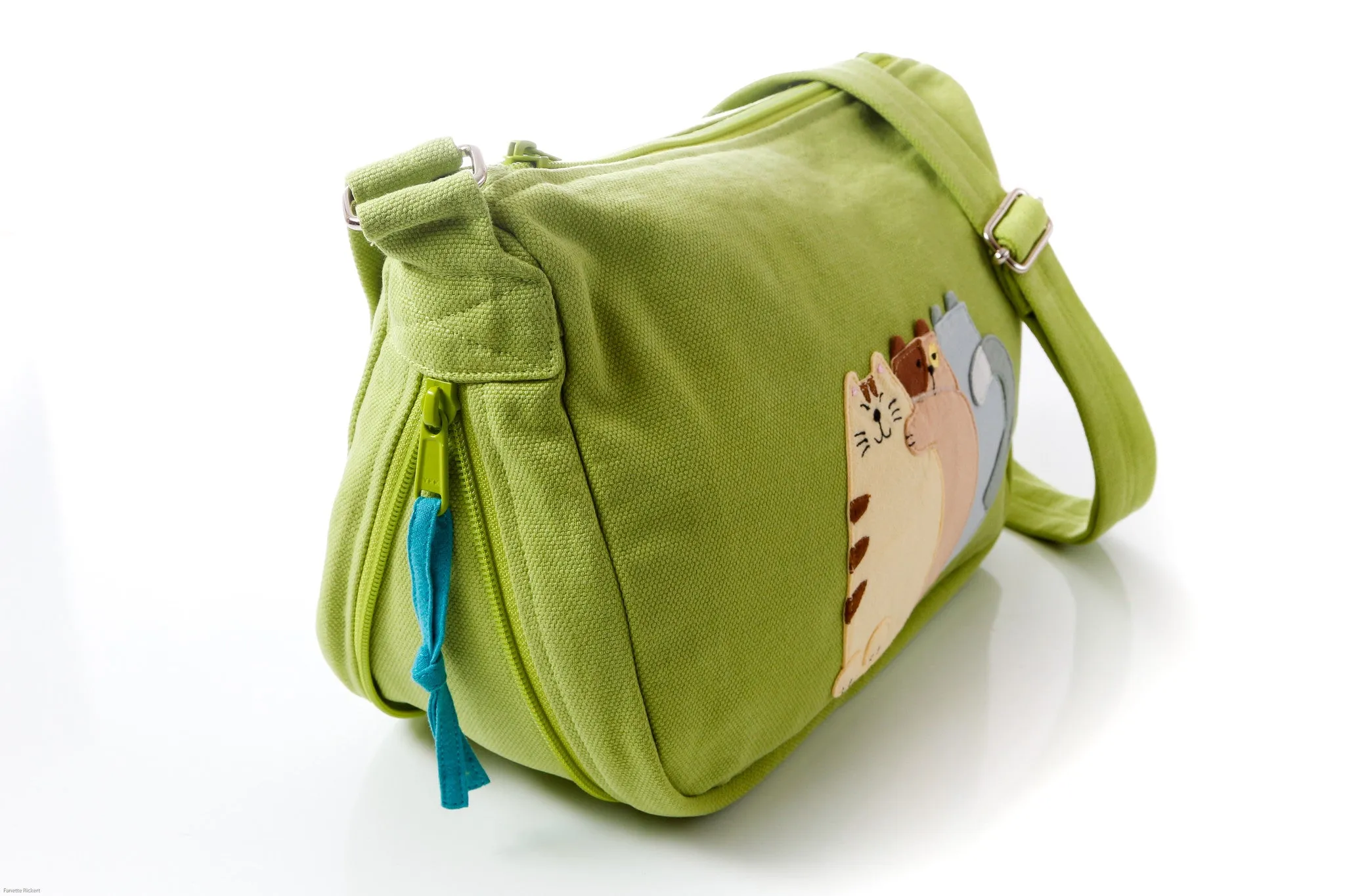 Cara Cat Expandable Bottom Crossbody
