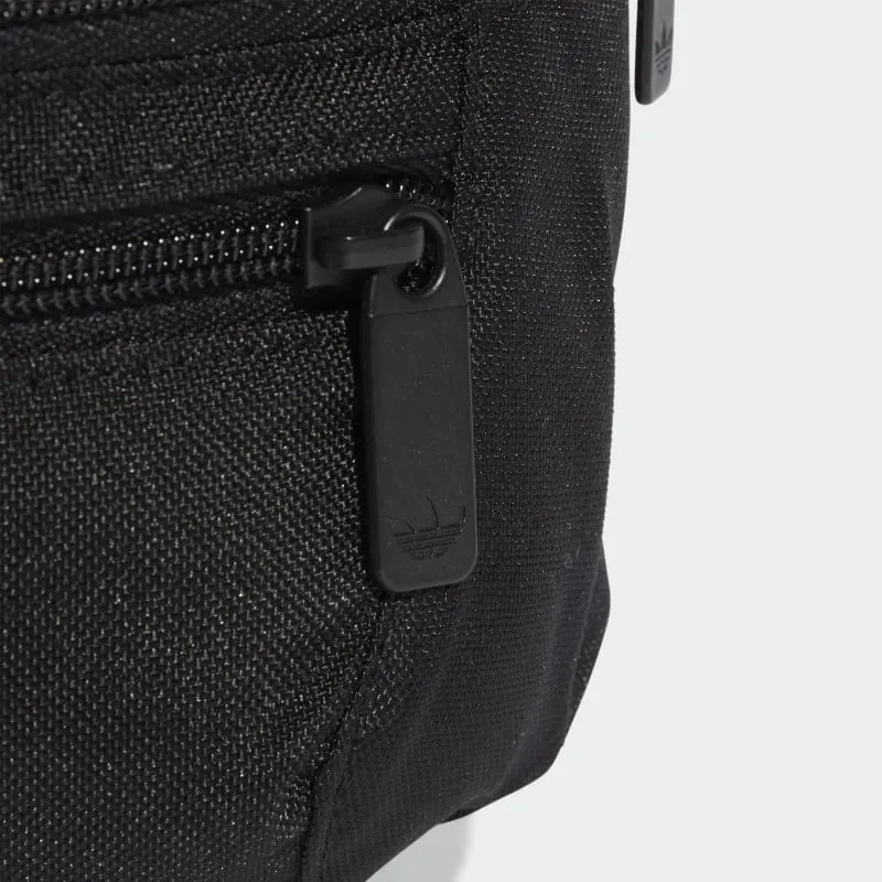CLASSIC WAIST BAG תיק