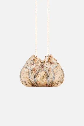 DRAWSTRING POUCH WITH CHAIN STRAP ADORNED IN ANTIQUITY