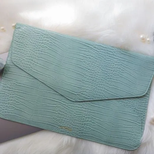 Envelope Laptop Case | Tech Clutch