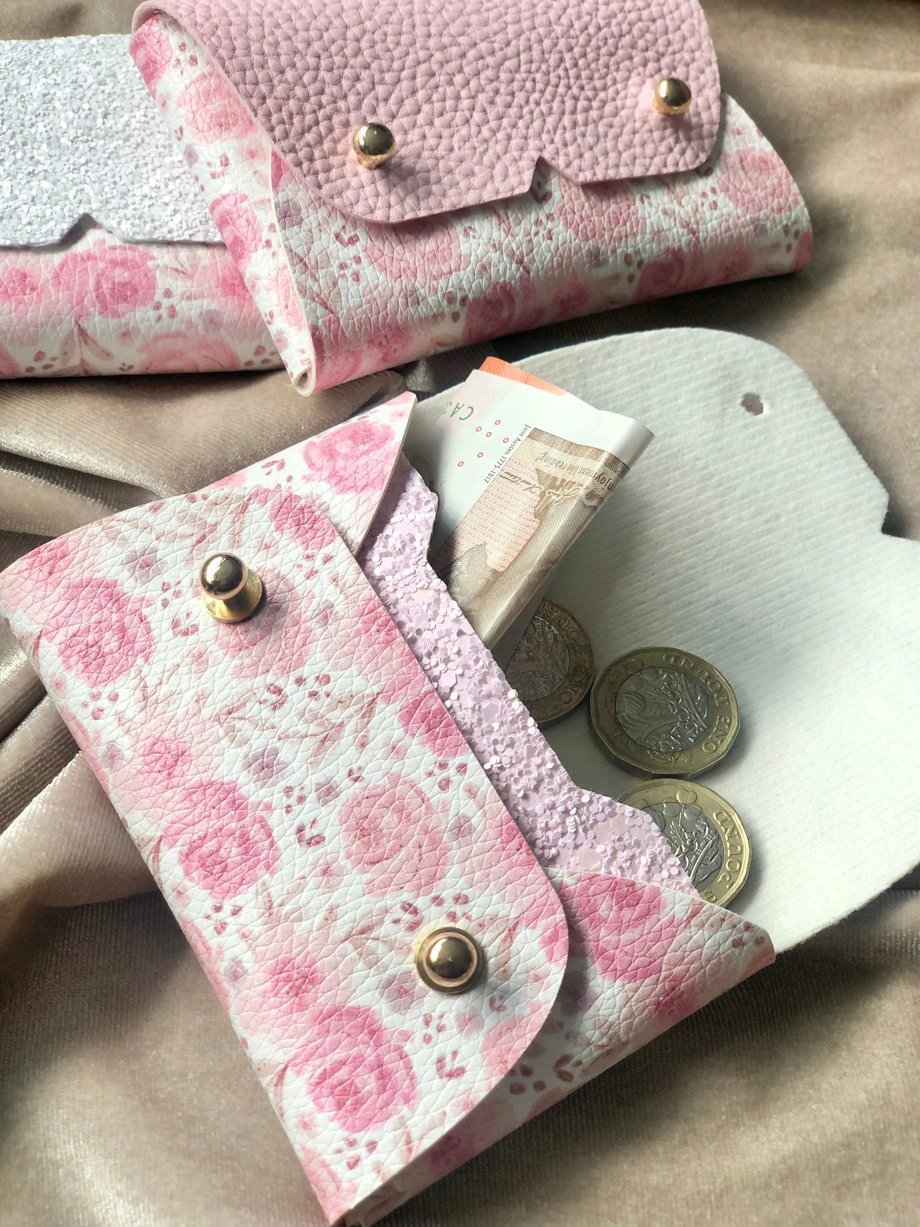Light Pink Roses Pouch