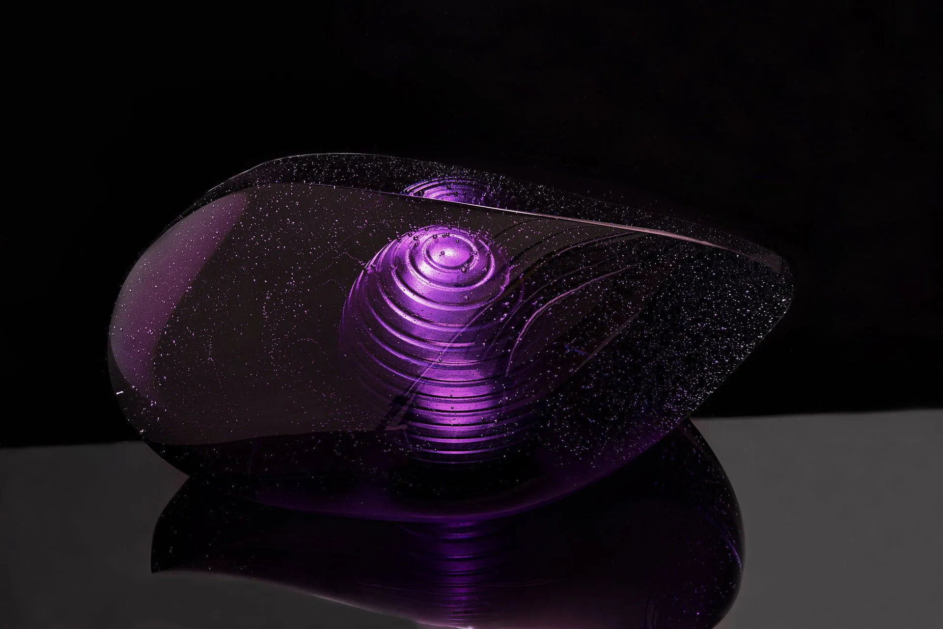 "Piece of time" Exclusive Molded Glass Urn for Ashes