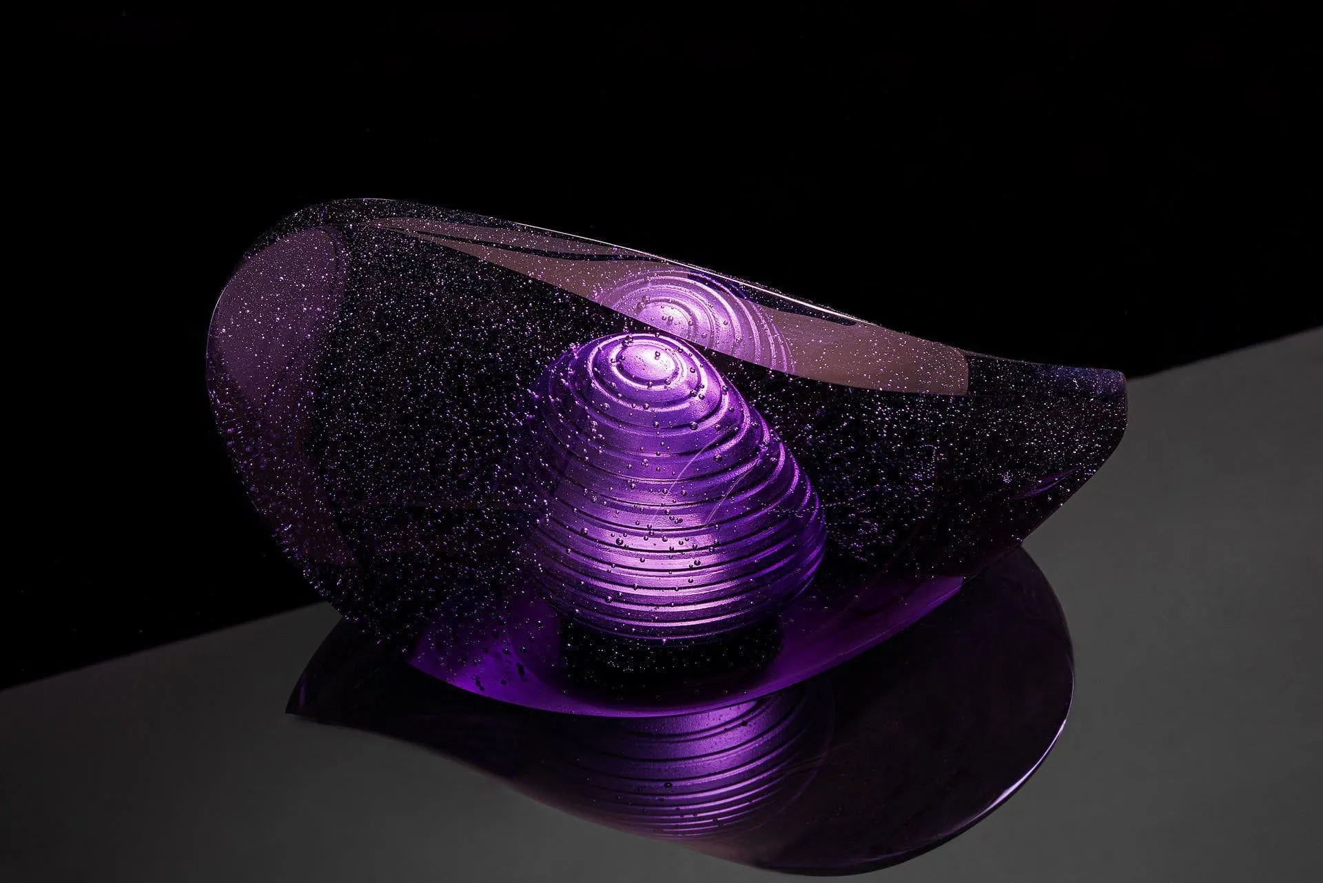 "Piece of time" Exclusive Molded Glass Urn for Ashes
