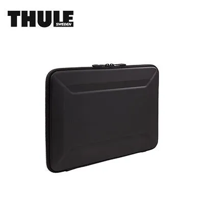 Thule Gauntlet Macbook Pro Sleeve