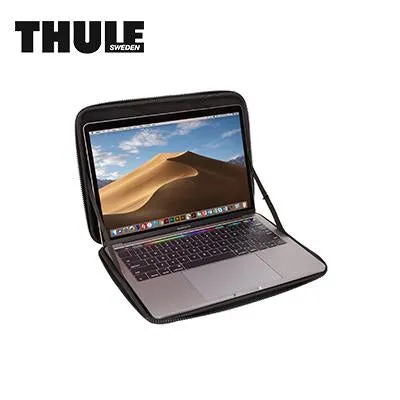Thule Gauntlet Macbook Pro Sleeve