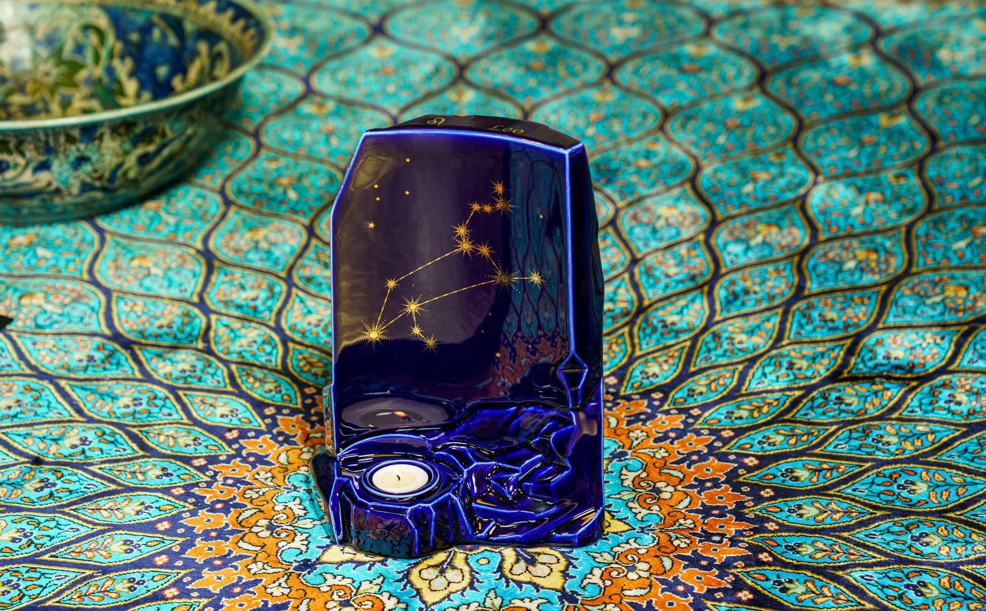 Zodiac Urn for Ashes "Leo" - Large | Star Sign Urn