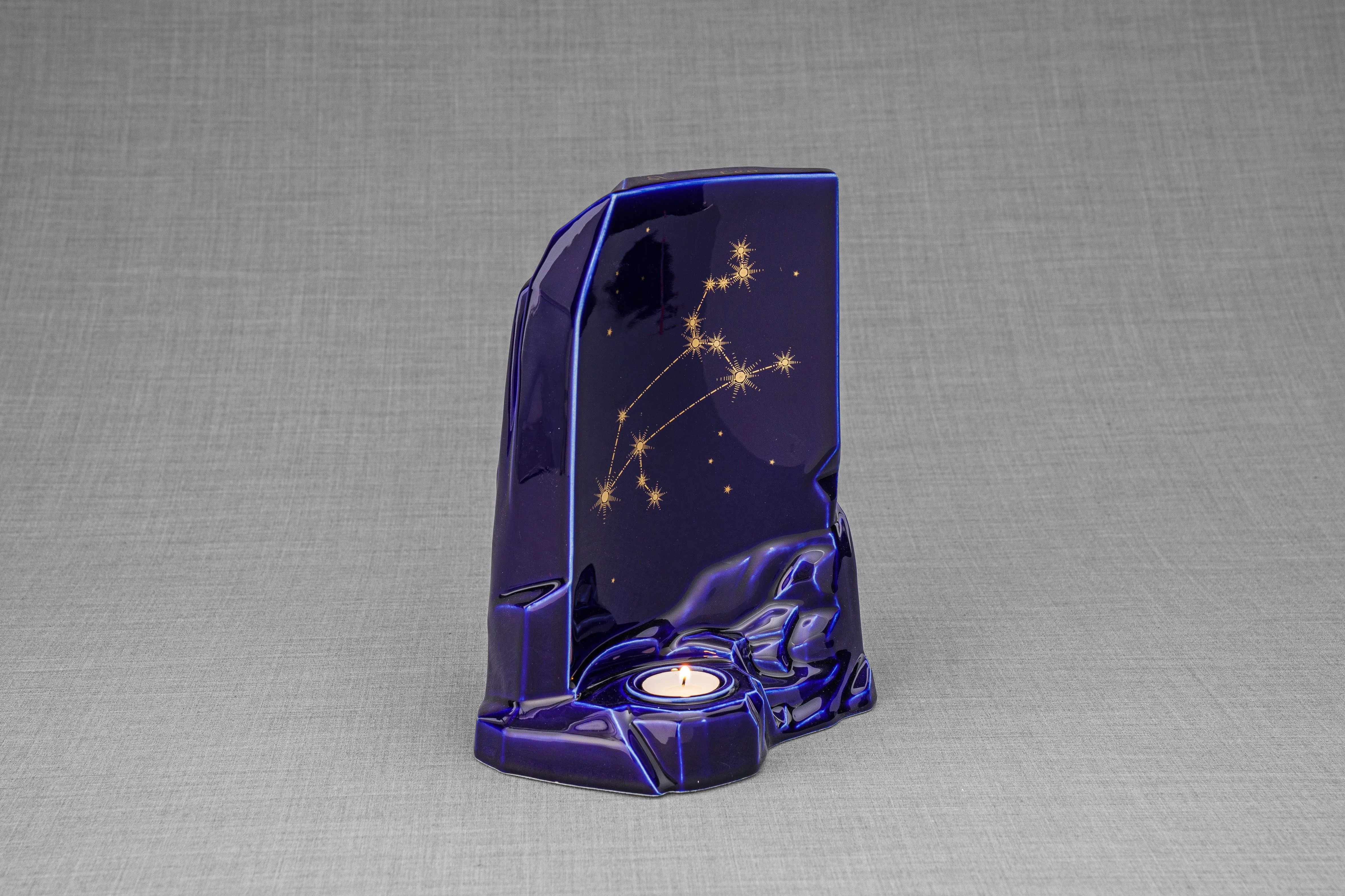 Zodiac Urn for Ashes "Leo" - Large | Star Sign Urn